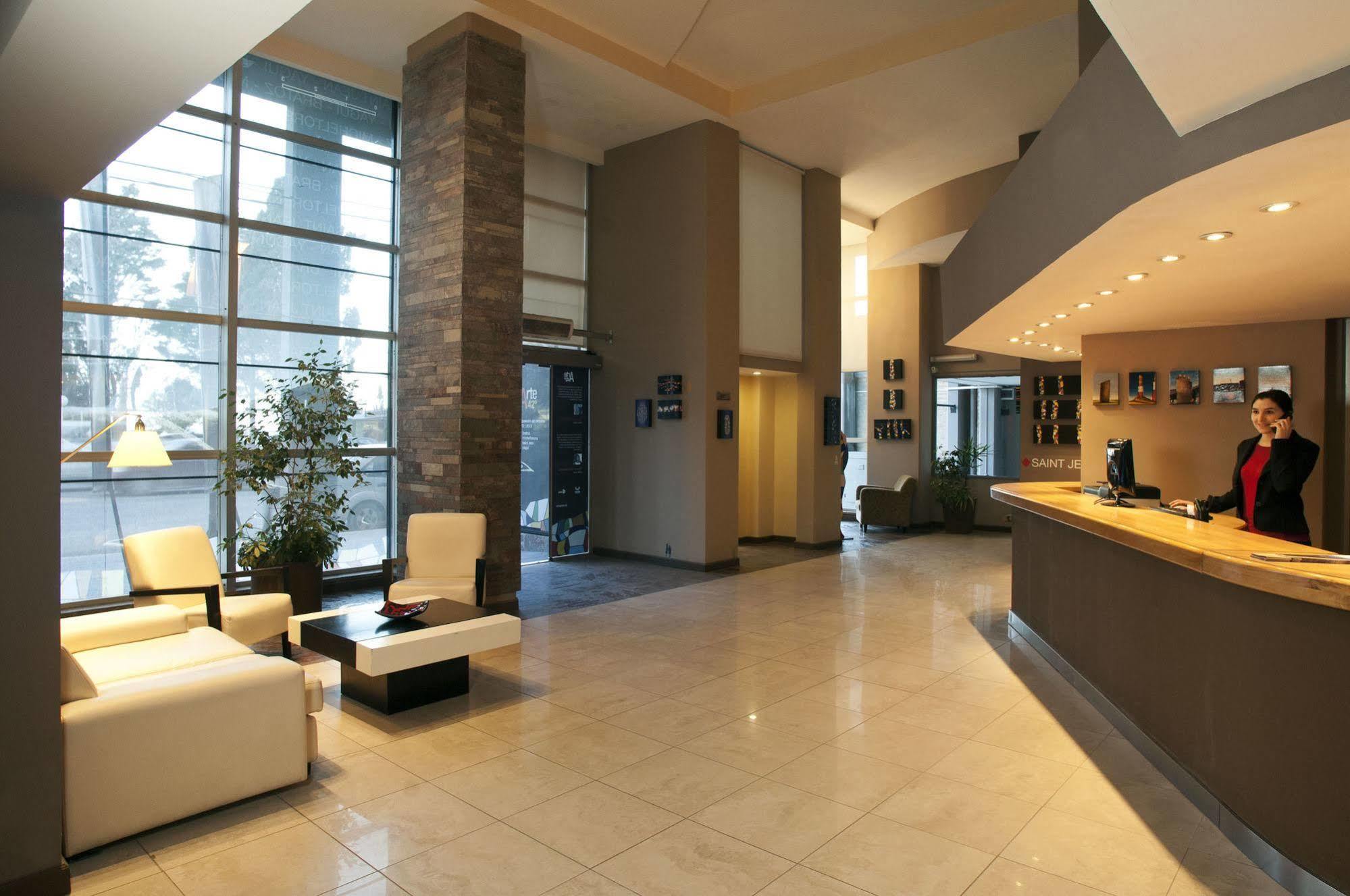 Hotel Piren Puerto Madryn Exterior foto